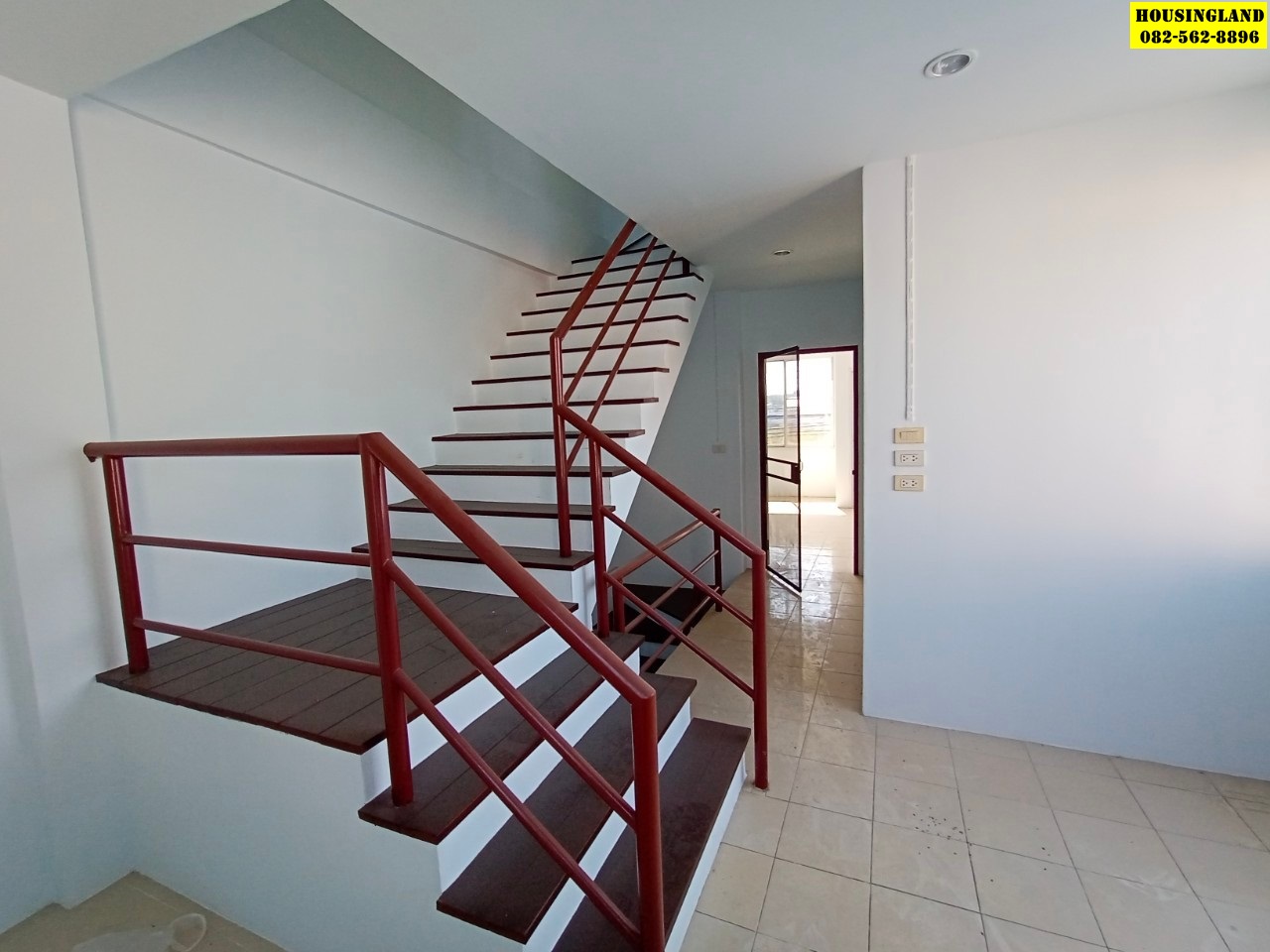 ขายอาคารพาณิชย์ 3 ชั้น ทำเลดีมาก ตำบลสามกอ อำเภอเสนา จังหวัดพระนครศรีอยุธยา